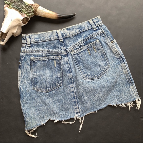 v i n t a g e :: Gitano Distressed Acid Wash Denim Mini Skirt - Picture 2 of 12